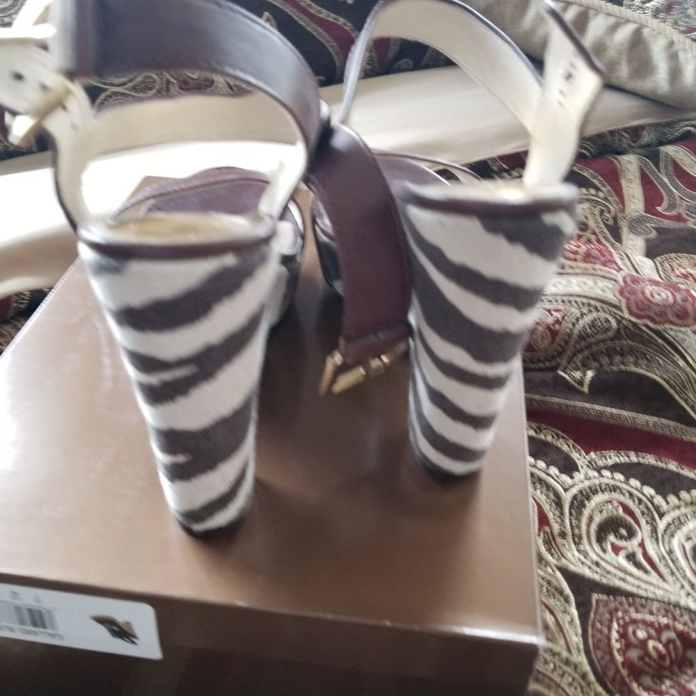 Michael Kors Shoes - Picture 4 of 4